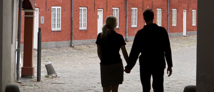 Par på besøg på en herregård i Danmark