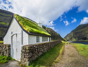 Saksun, idyllisk bygd på Færøerne