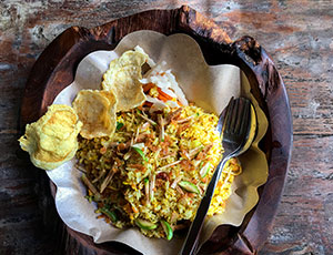 Lækker Balinesisk mad fra gadekøkken i Bali