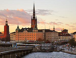 Bil eller fly til Storbyferie i Stockholm?