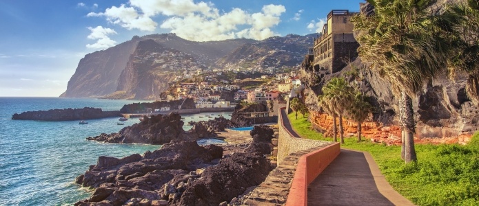 Hvor varmt er der på Madeira og Porto Santo i februar?