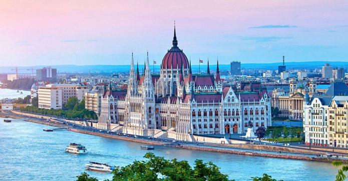 Parlamentet og floden i Budapest