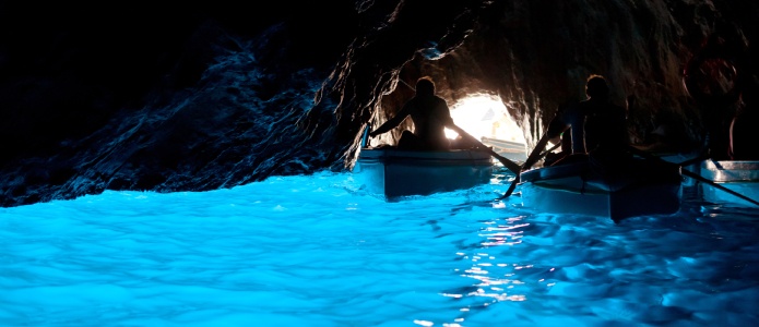 Blue Grotto set indefra