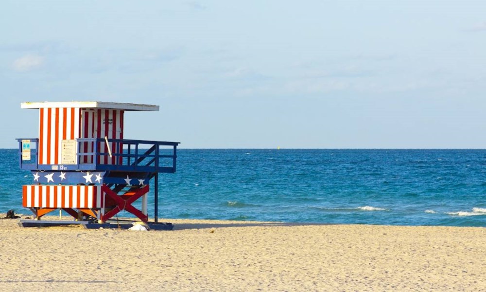 South Beach: Nyd solen, havet og den pulserende atmosfære på denne berømte strand.